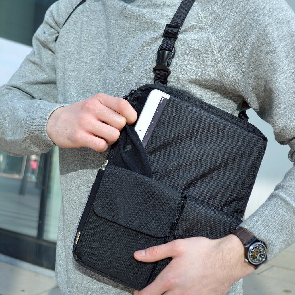 3-in-1 tablet bag detail 7´´ compartment