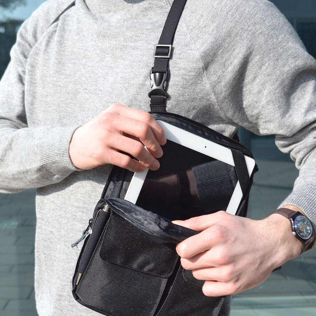 3-in-1 tablet bag detail 12´´ compartment